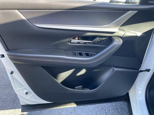 2024 Mazda CX-90 PHEV Premium Plus