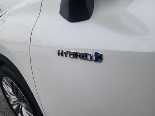 2021 Toyota Highlander Hybrid Platinum
