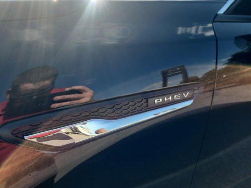 2024 Mazda CX-90 PHEV Premium Plus