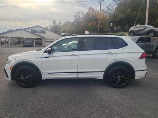 2024 Volkswagen Tiguan 2.0T SE R-Line Black 4MOTION
