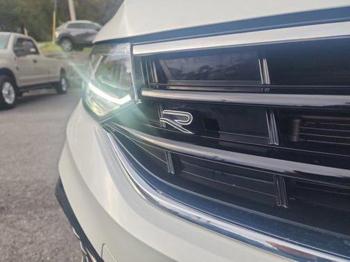 2024 Volkswagen Tiguan 2.0T SE R-Line Black 4MOTION