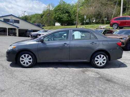 Magnetic Gray Metallic 2010 Toyota Corolla LE