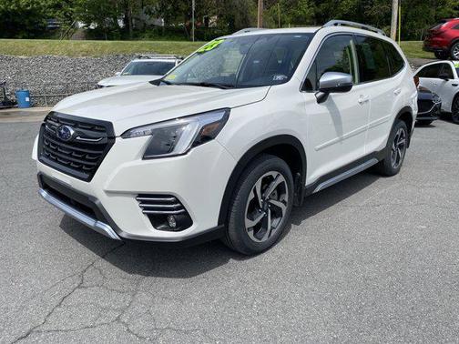 Crystal White Pearl 2023 Subaru Forester Touring