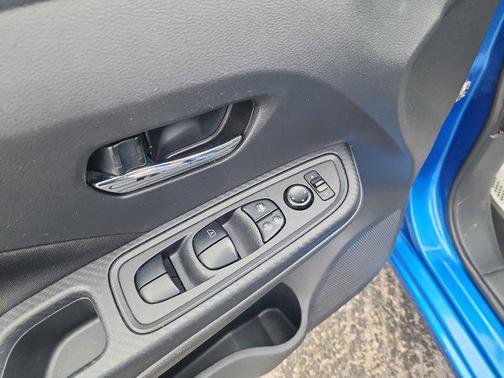 2021 Nissan Versa 1.6 SV