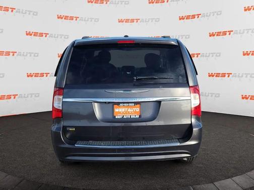 2015 Chrysler Town & Country Touring