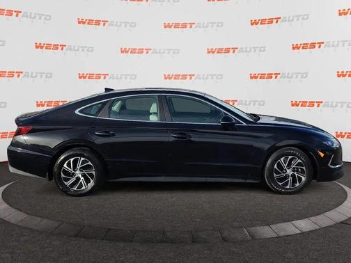 2020 Hyundai SONATA Hybrid SE