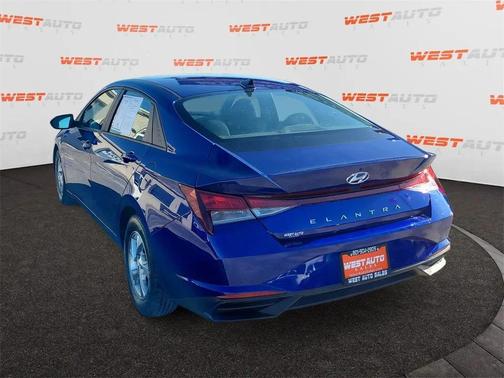 2023 Hyundai ELANTRA SE