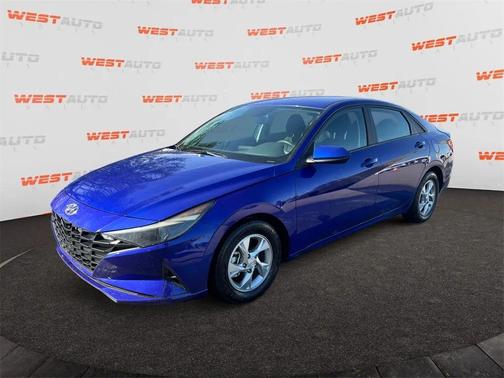 2023 Hyundai ELANTRA SE