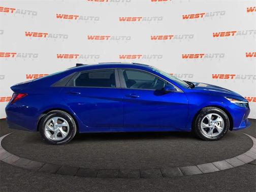 2023 Hyundai ELANTRA SE