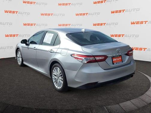 Celestial Silver Metallic 2019 Toyota Camry XLE