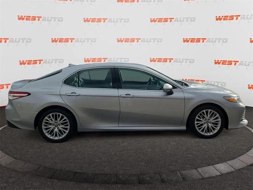 2019 Toyota Camry XLE