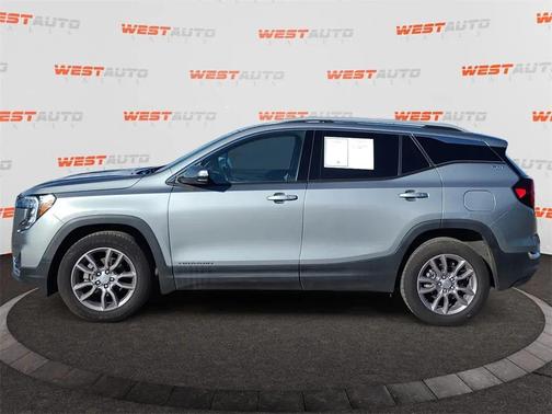 2023 GMC Terrain SLT