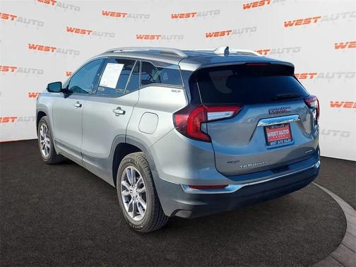 2023 GMC Terrain SLT