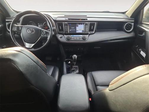 2016 Toyota RAV4 SE
