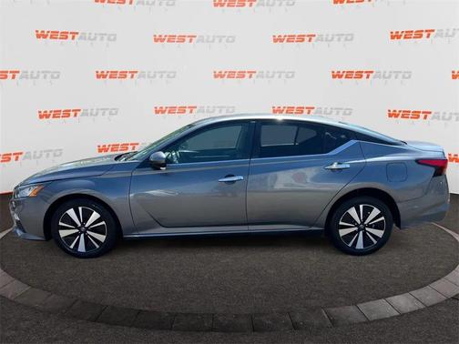 2022 Nissan Altima 2.5 SV