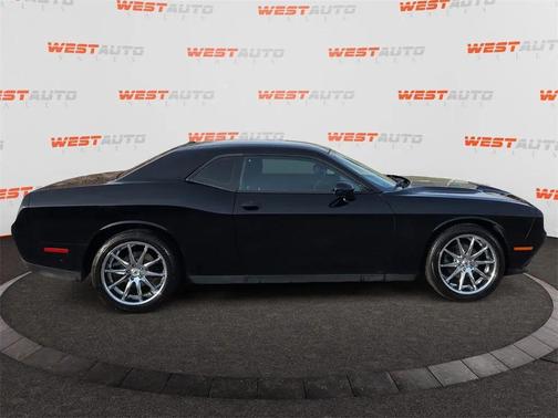 2015 Dodge Challenger SXT