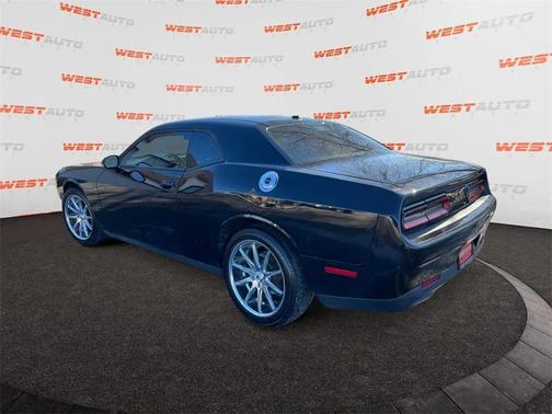 2015 Dodge Challenger SXT
