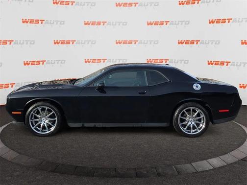 2015 Dodge Challenger SXT