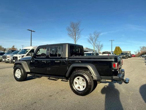 2020 Jeep Gladiator Sport
