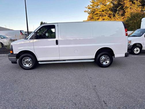 2023 GMC Savana 2500 Work Van
