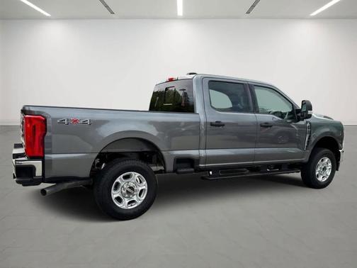 2025 Ford F-250 XLT