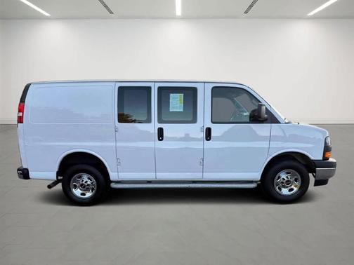 2023 GMC Savana 2500 Work Van