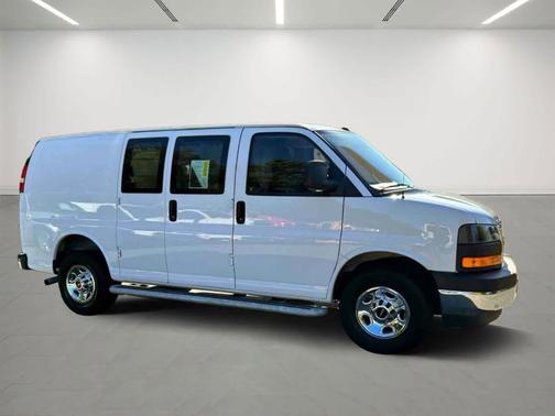 2023 GMC Savana 2500 Work Van