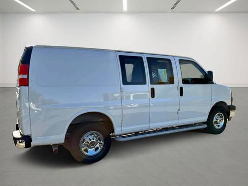 2023 GMC Savana 2500 Work Van