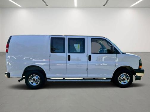 2023 GMC Savana 2500 Work Van