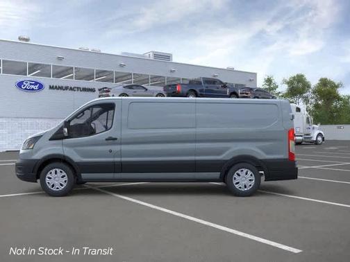 2025 Ford E-Transit Base