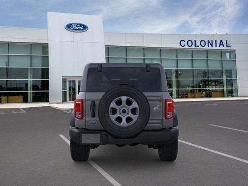 Carbonized Gray Metallic 2026 Ford Bronco Big Bend