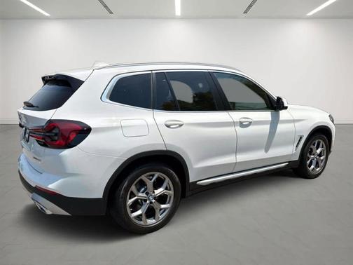 White 2022 BMW X3 xDrive30i