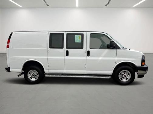 2023 GMC Savana 2500 Work Van
