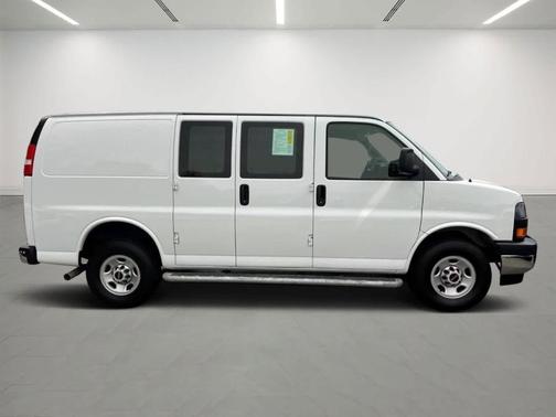 2023 GMC Savana 2500 Work Van