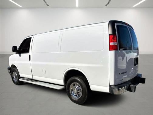 2024 Chevrolet Express 2500 Work Van
