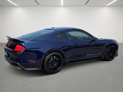 2018 Ford Shelby GT350 Base