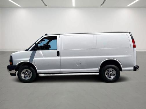 2023 GMC Savana 2500 Work Van
