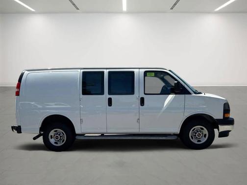 2023 GMC Savana 2500 Work Van
