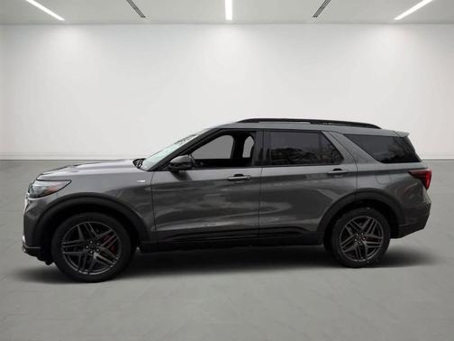 Carbonized Gray Metallic 2025 Ford Explorer ST-Line