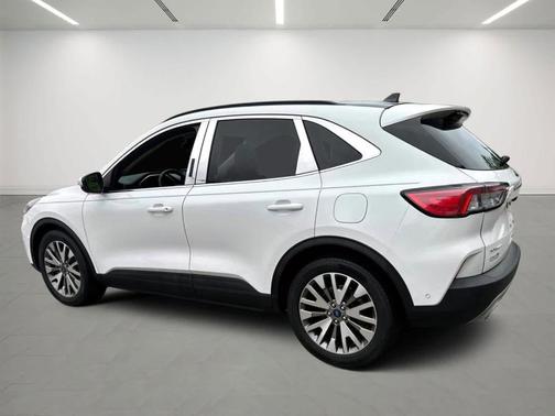 2020 Ford Escape Titanium Hybrid