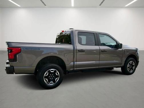 2023 Ford F-150 Lightning Pro