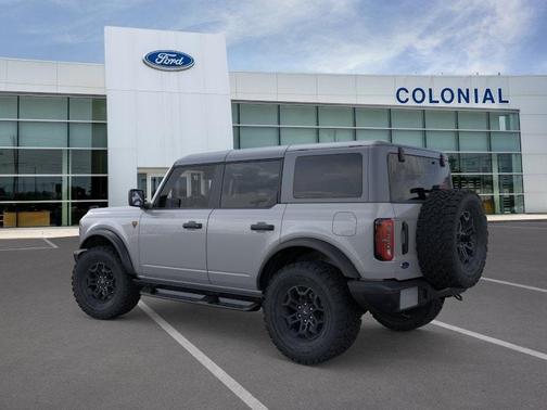Avalanche Gray 2026 Ford Bronco Badlands