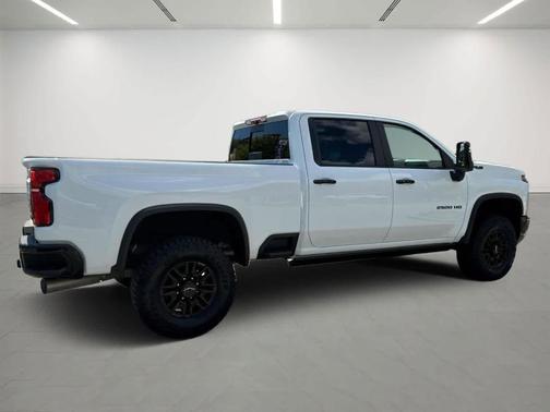 White 2025 Chevrolet Silverado 2500 ZR2