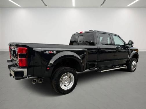 2025 Ford F-450 Lariat