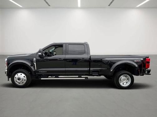 2025 Ford F-450 Lariat