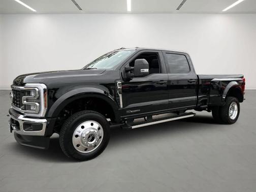 2025 Ford F-450 Lariat