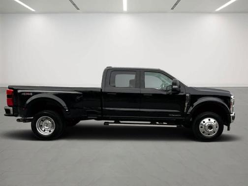 2025 Ford F-450 Lariat