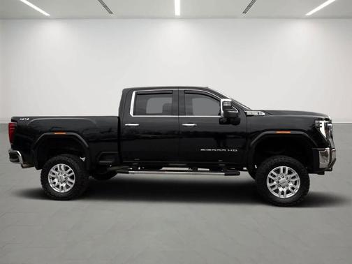 2024 GMC Sierra 2500 SLT