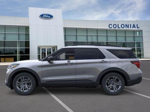 Carbonized Gray Metallic 2026 Ford Explorer Active