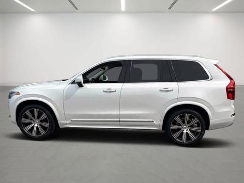 2022 Volvo XC90 T6 Inscription 7 Passenger